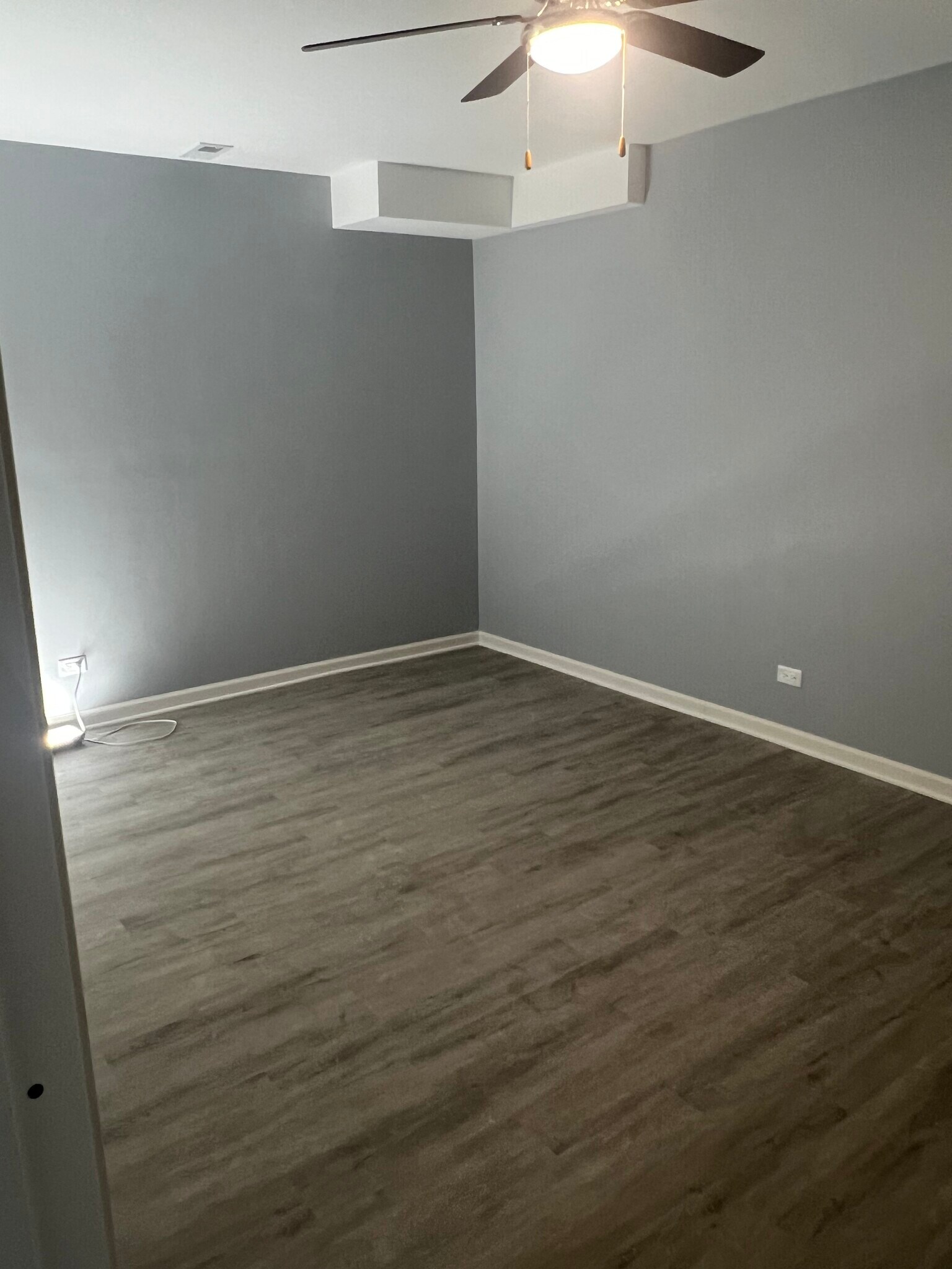 Building Photo - 1 River Hills Ct