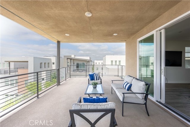 Building Photo - 217 Chorus