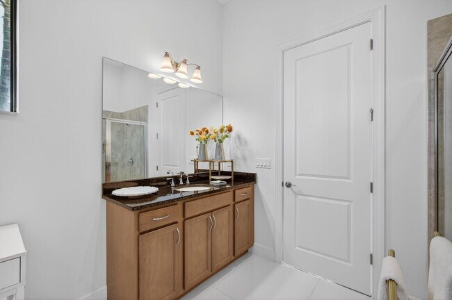 Building Photo - 11460 SW Pietra Wy