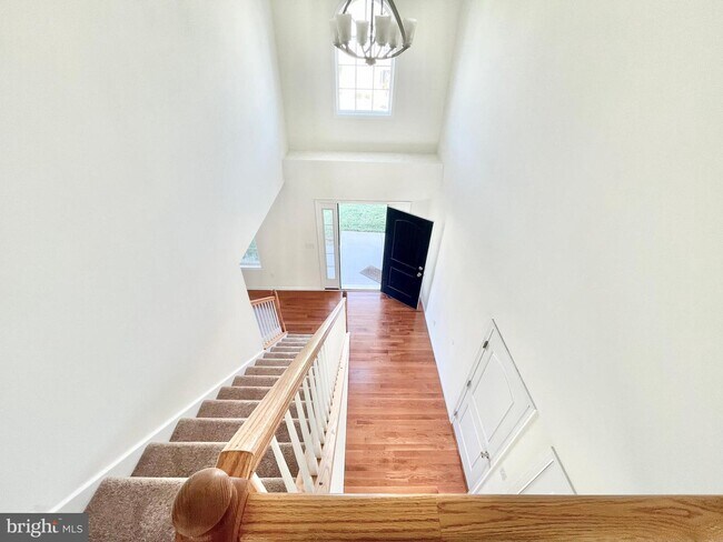 Building Photo - 253 S Marshview Terrace