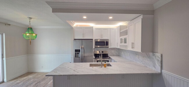 Building Photo - 4201 S Ocean Blvd