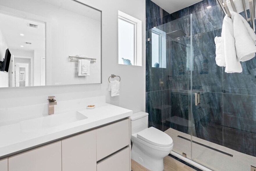 Building Photo - 83 Pescayo Ave