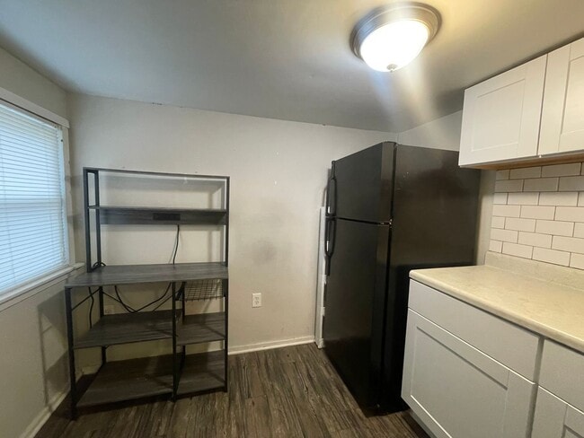 Building Photo - 4BD/1.5BA Home For Rent In Valpo
