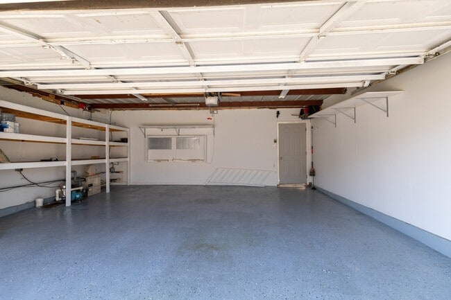 Building Photo - 10788 Briar Forest Dr