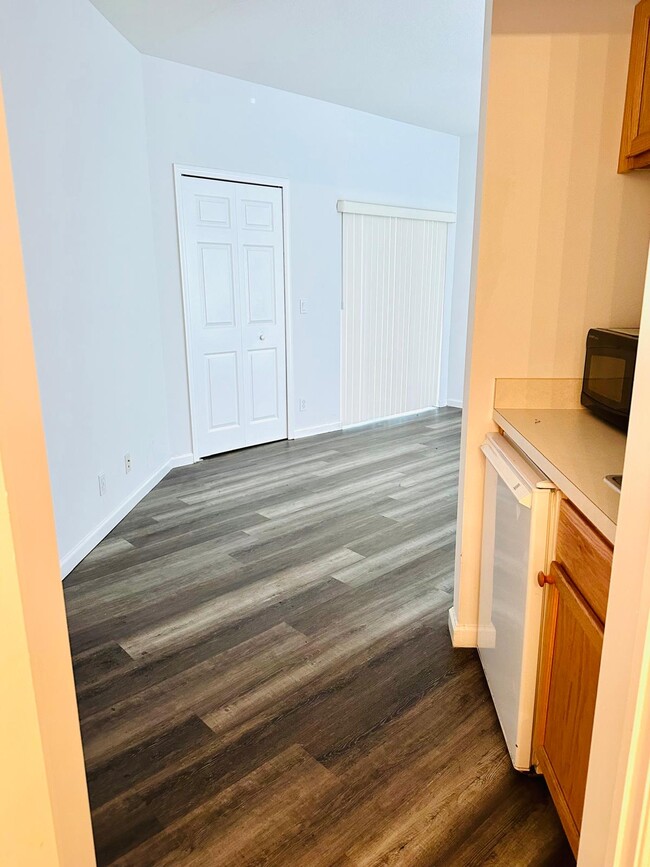 Building Photo - 8904-5112 Sandshot Ct