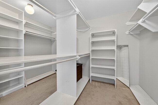Building Photo - 12625 Memorial Dr