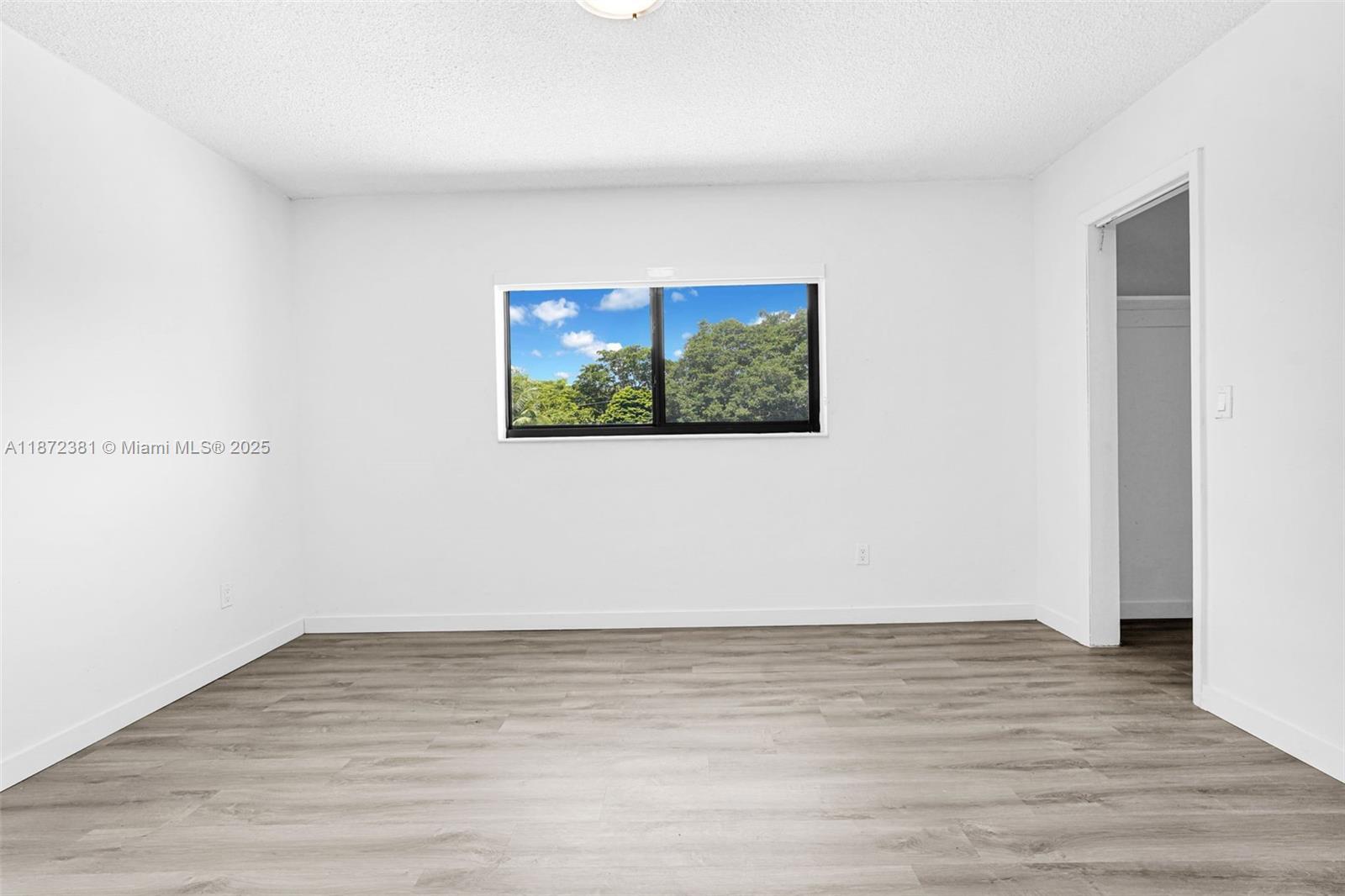 Building Photo - 13090 Griffing Blvd