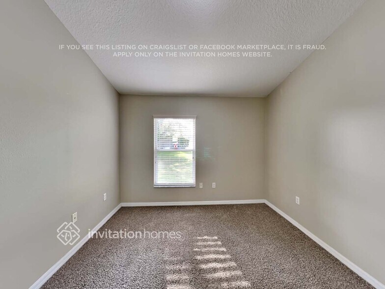 Building Photo - 3925 Rollingsford Cir