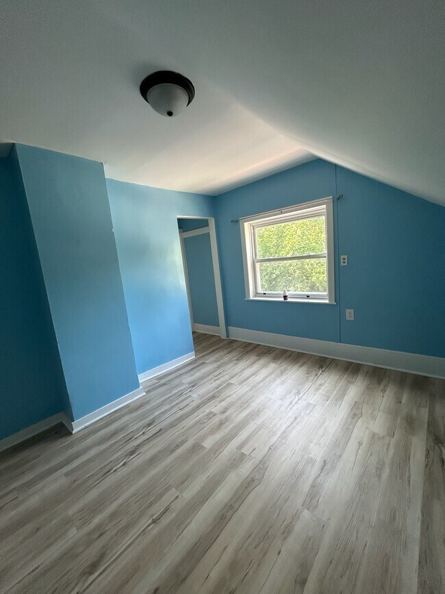 Building Photo - 1619 Court St