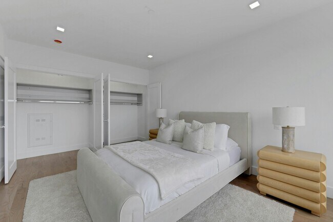 Building Photo - 8404 4th Ave