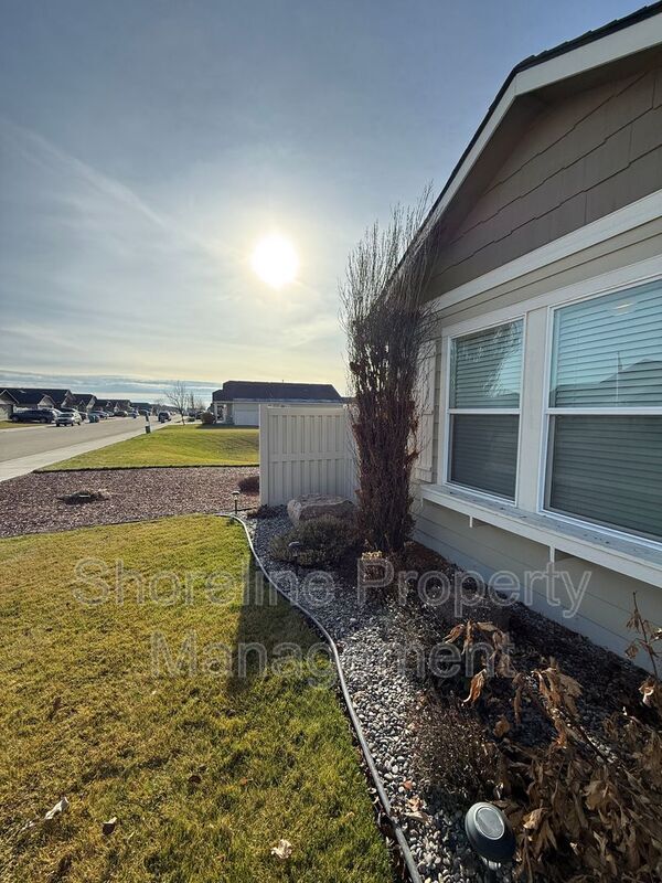 Building Photo - 101 N Voyage Ave