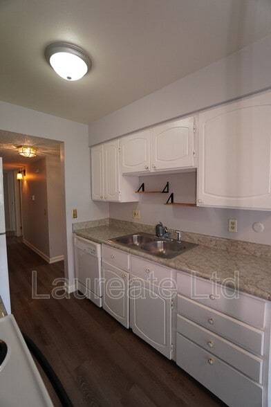 Building Photo - 3662 S Granby Way