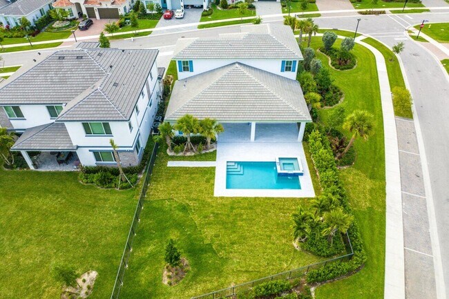 Building Photo - 12289 Waterstone Cir