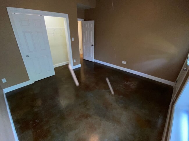 Building Photo - 125 Sun Haven Ln