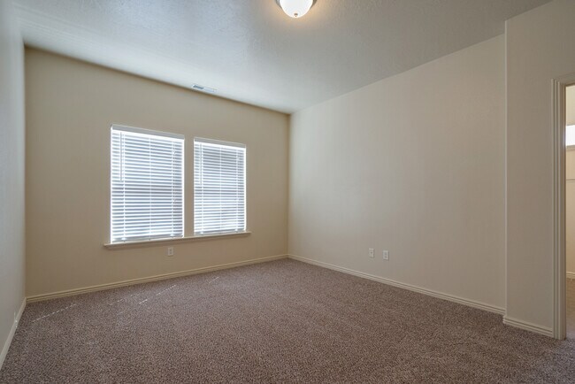 Building Photo - Spacious 3 Bedroom Corner Lot Home Near So...