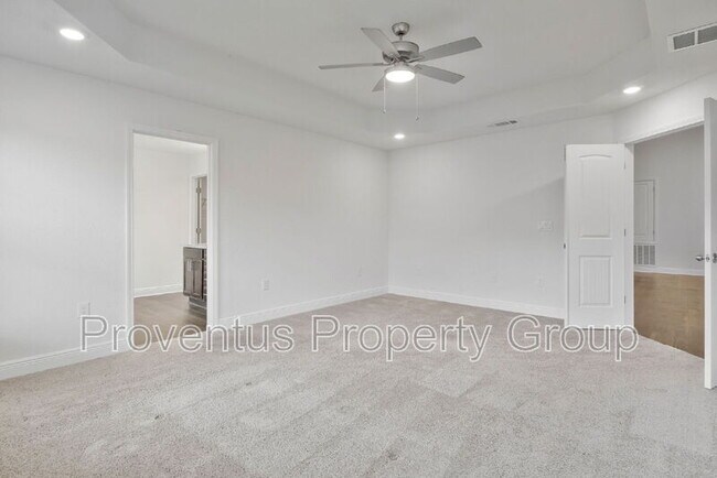 Building Photo - 2419 Privet Berry Dr