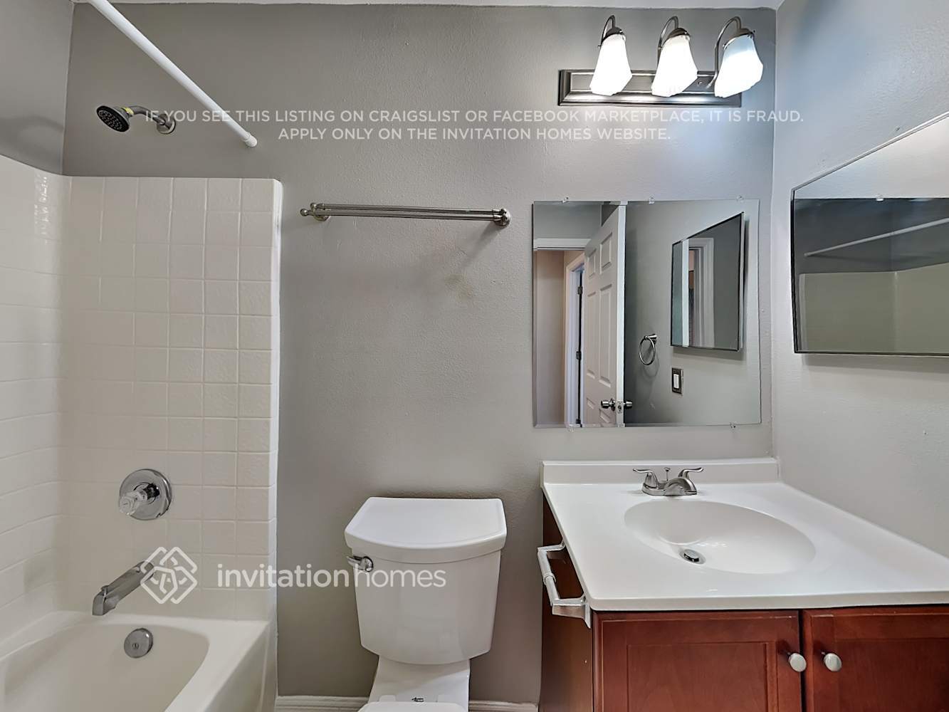 Building Photo - 1622 Hudderfield Cir W