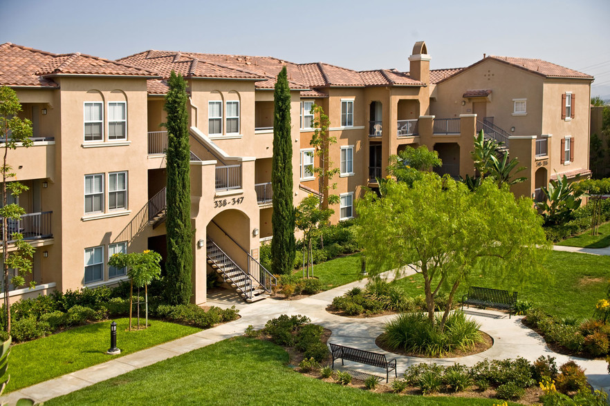 Primary Photo - Quail Hill Apartment Homes