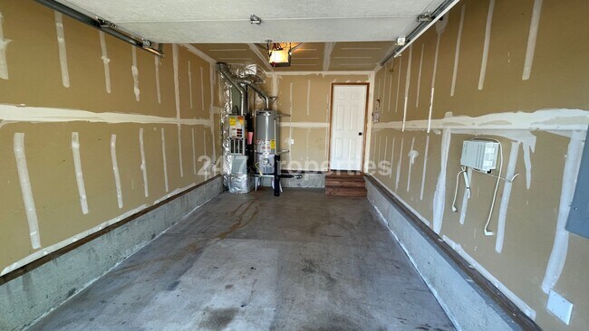 Building Photo - Spacious 3 BD | 2.5 BA Duplex - Beaverton/...