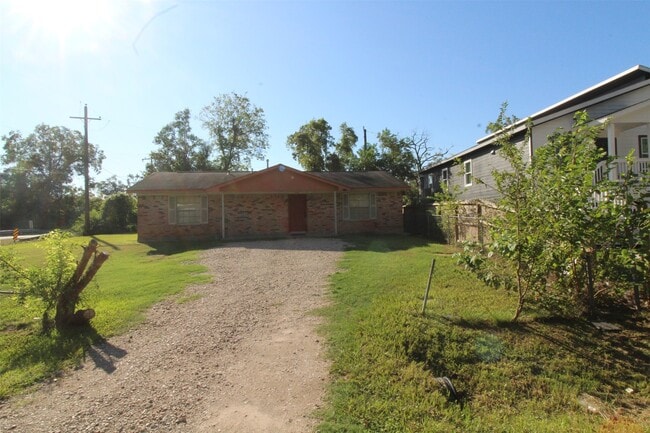 Building Photo - 5942 Glen Grove St