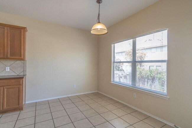 Building Photo - 2013 Rachel Ln