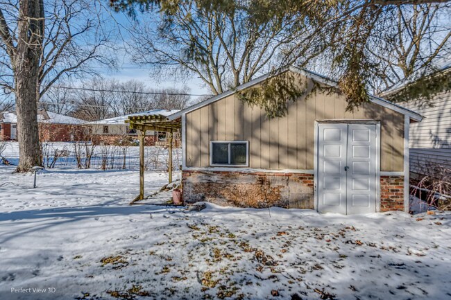 Building Photo - 313 Alschuler Dr