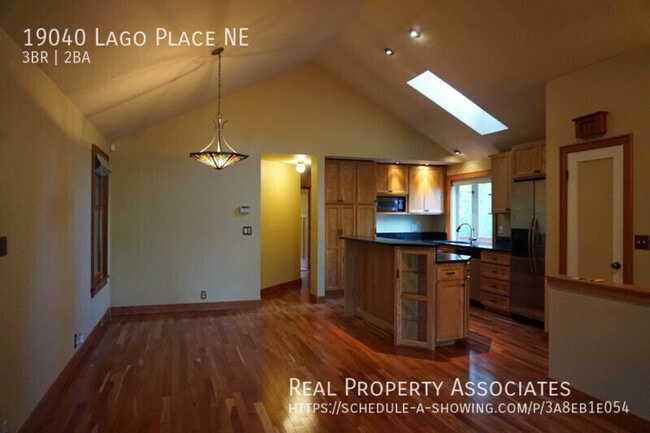 Building Photo - 19040 Lago Pl NE