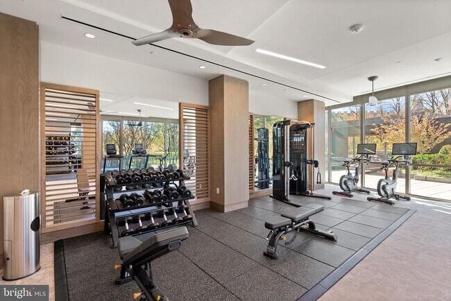 Building Photo - 7887 Jones Branch Dr