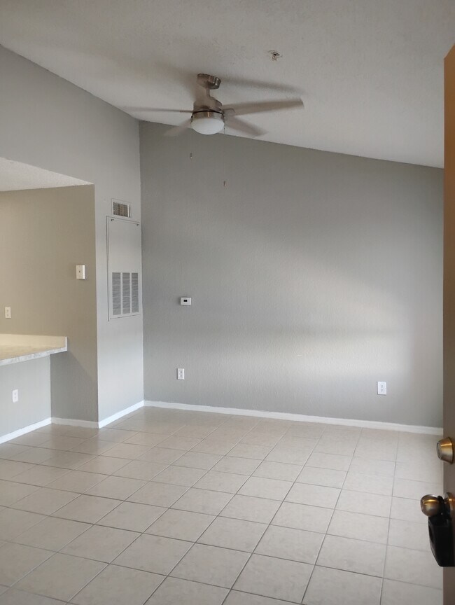 Building Photo - 2216 Grand Cayman Ct