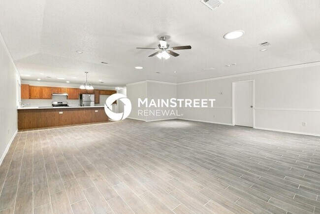 Building Photo - 3 Bedroom Pet-Friendly Home in DENTON, TX with Main Street Renewal