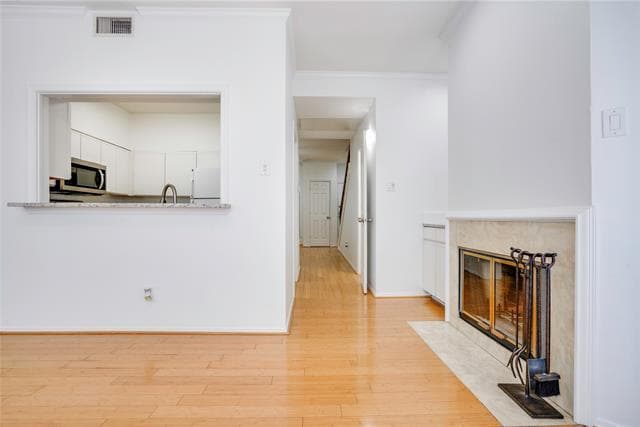 Building Photo - 6303 Richmond Ave