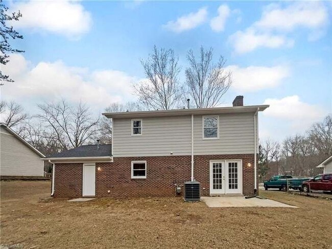 Building Photo - 5712 Landerwood Dr