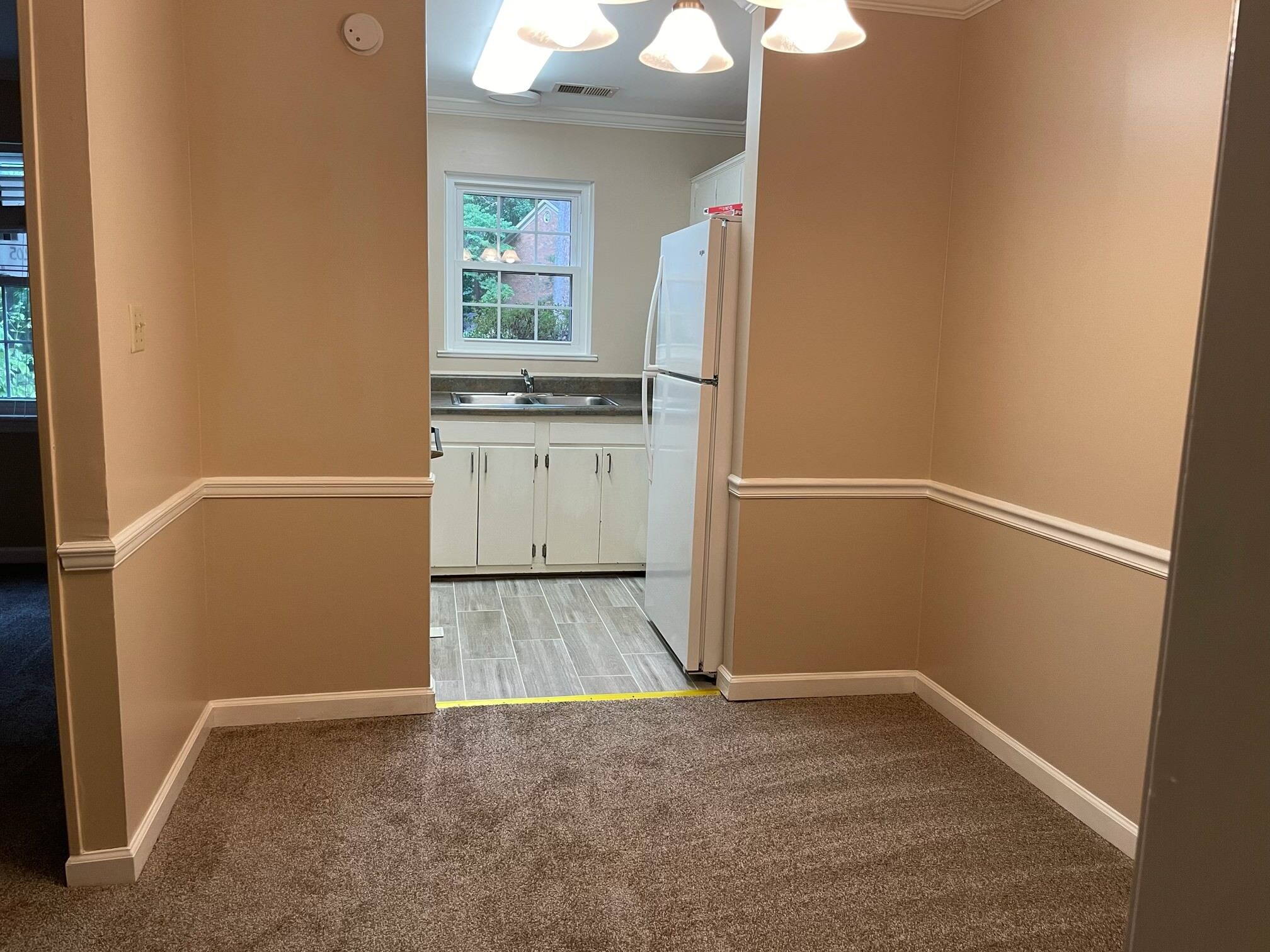 Building Photo - 2044 Montreat Cir