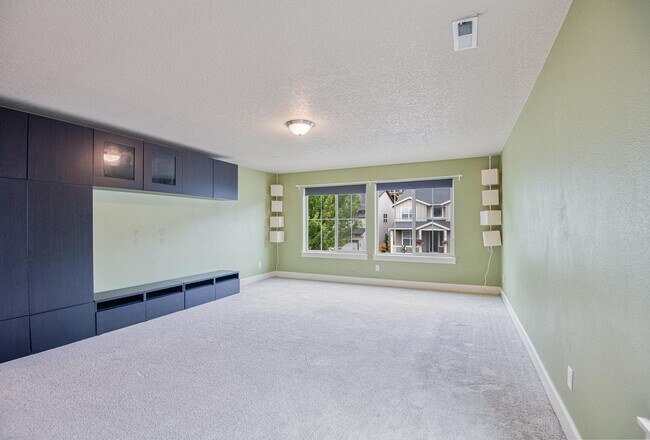 Building Photo - 14822 SW Mulberry Dr