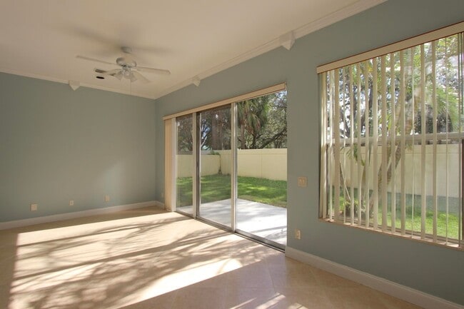 Building Photo - 240 Sussex Cir