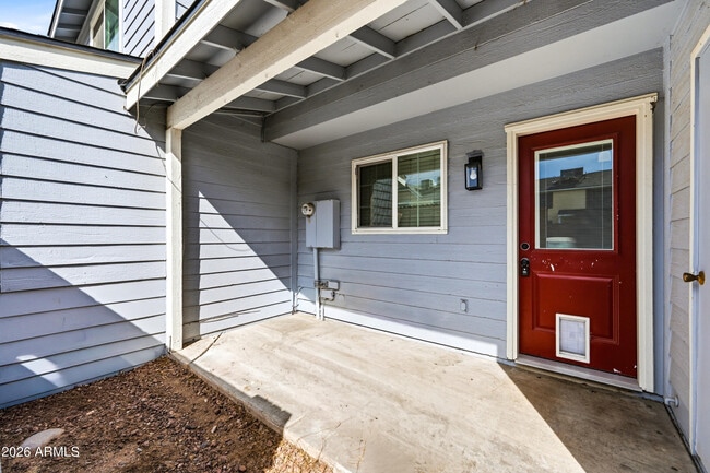 Building Photo - 9831 S 48th Way