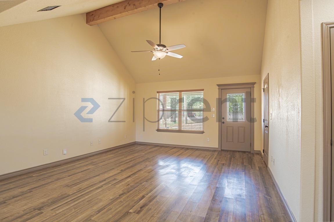 Building Photo - Unit