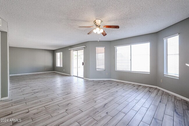 Building Photo - 9208 W Gary Rd