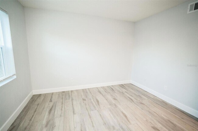 Building Photo - 11314 N 52nd St