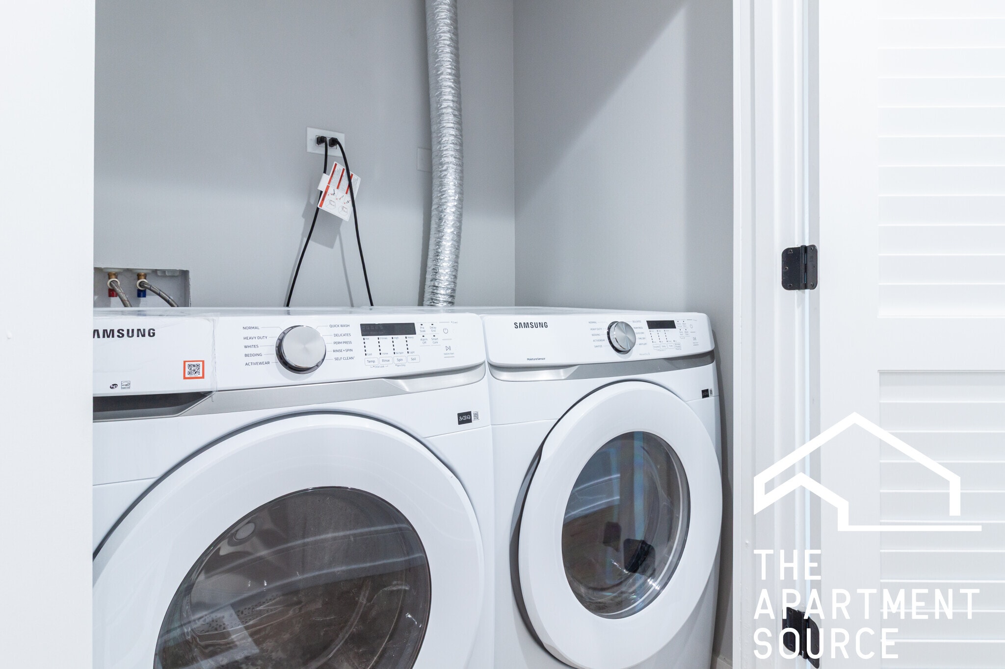 Building Photo - 1241 W Carmen Ave