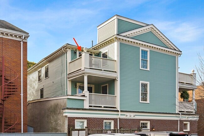 Building Photo - 266 Essex St