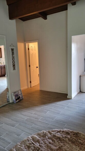 Building Photo - 1430 Manhattan Beach Blvd