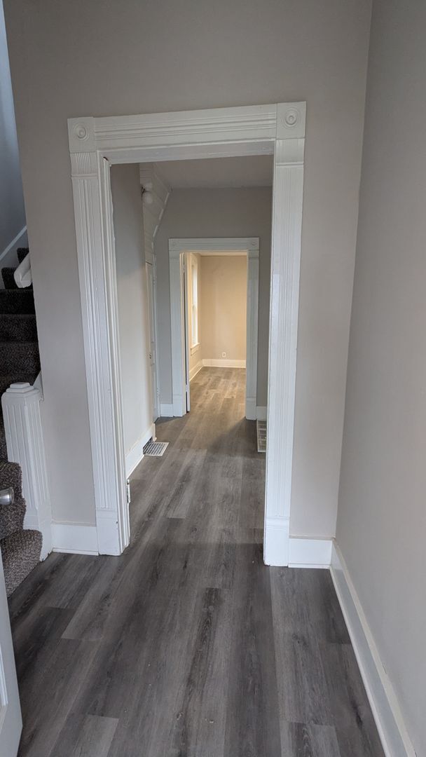 Building Photo - Charming 3-bedroom, 1.5-bathroom house loc...