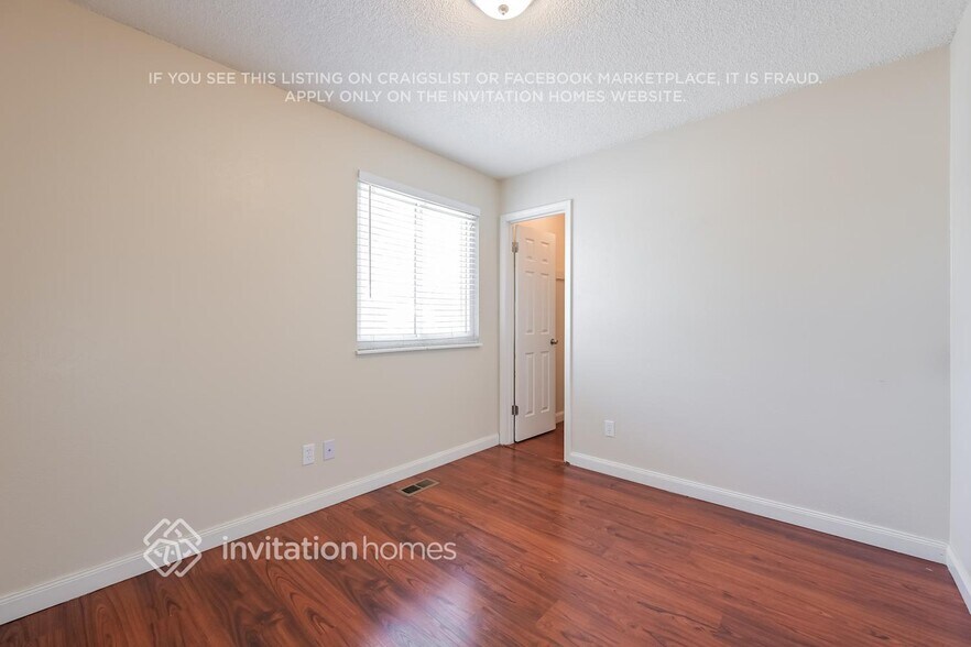 Building Photo - 1240 W 135th Dr