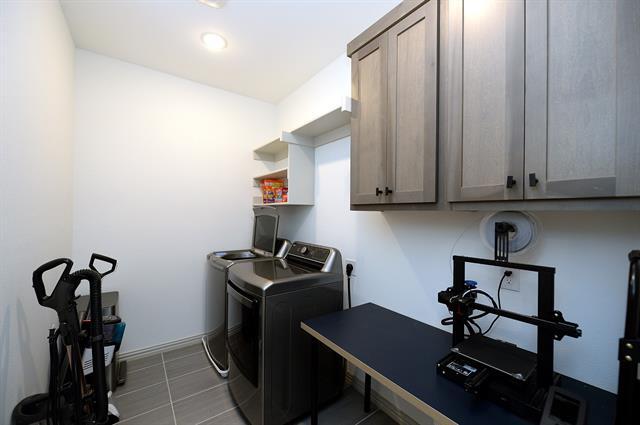 Building Photo - 8516 Dynasty Ln