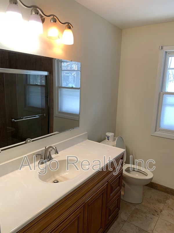 Building Photo - 2414 N Ilion Ave