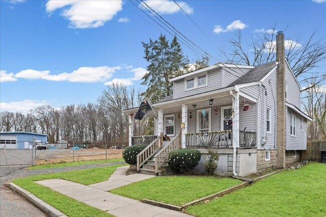 Building Photo - 139 Leona Ave