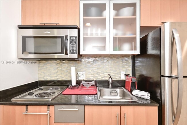 Building Photo - 1750 N Bayshore Dr