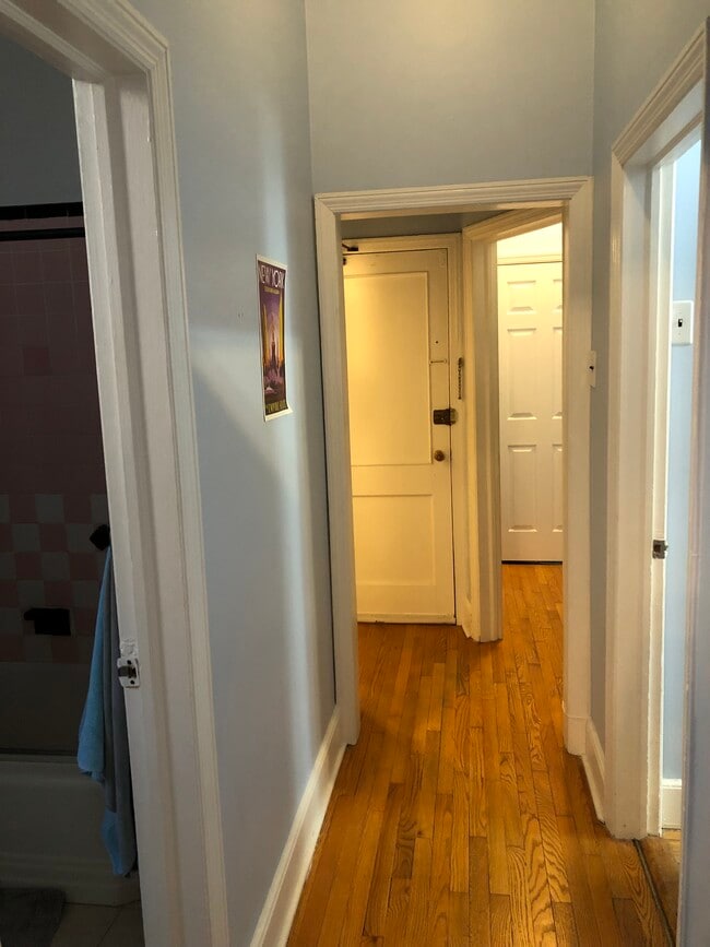 Building Photo - 700 Washington St