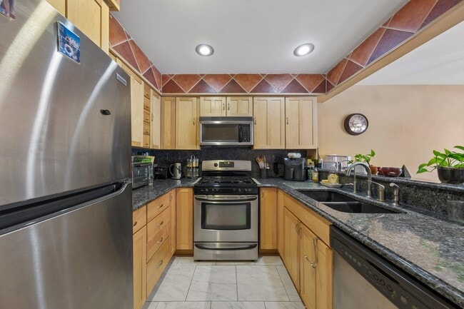Building Photo - 212 Westchester Ct